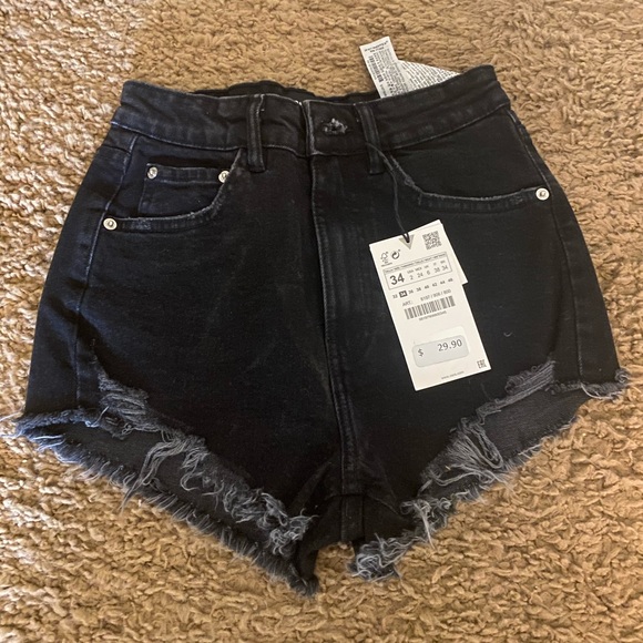 Women’s Black ZARA Jean Shorts Size 2 - Picture 1 of 4